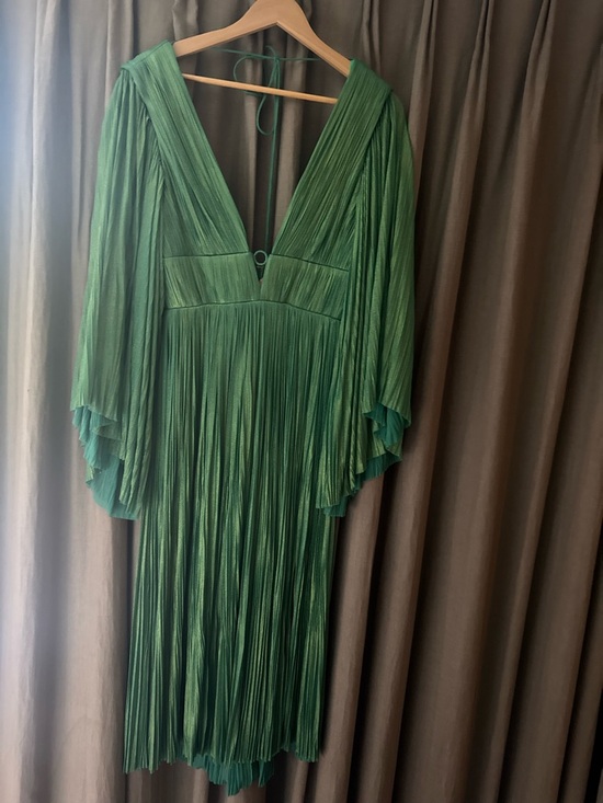 Maria Lucia Hohan Dresses & Skirts - MariaLuciahohan Gorgeous Green V‑Neck Midi Dress Size 6